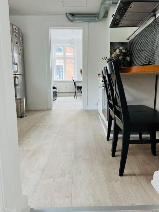 Lovely 1-Bedroom Condo In Aarhus C Exterior foto